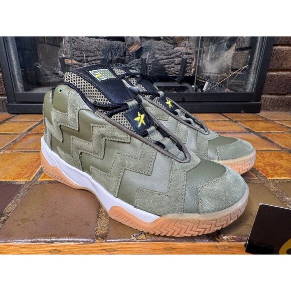 Women’s 7 Converse VLTG Mid Field Surplus Athletic Lifestyle Shoes 566166c - Picture 2 of 8